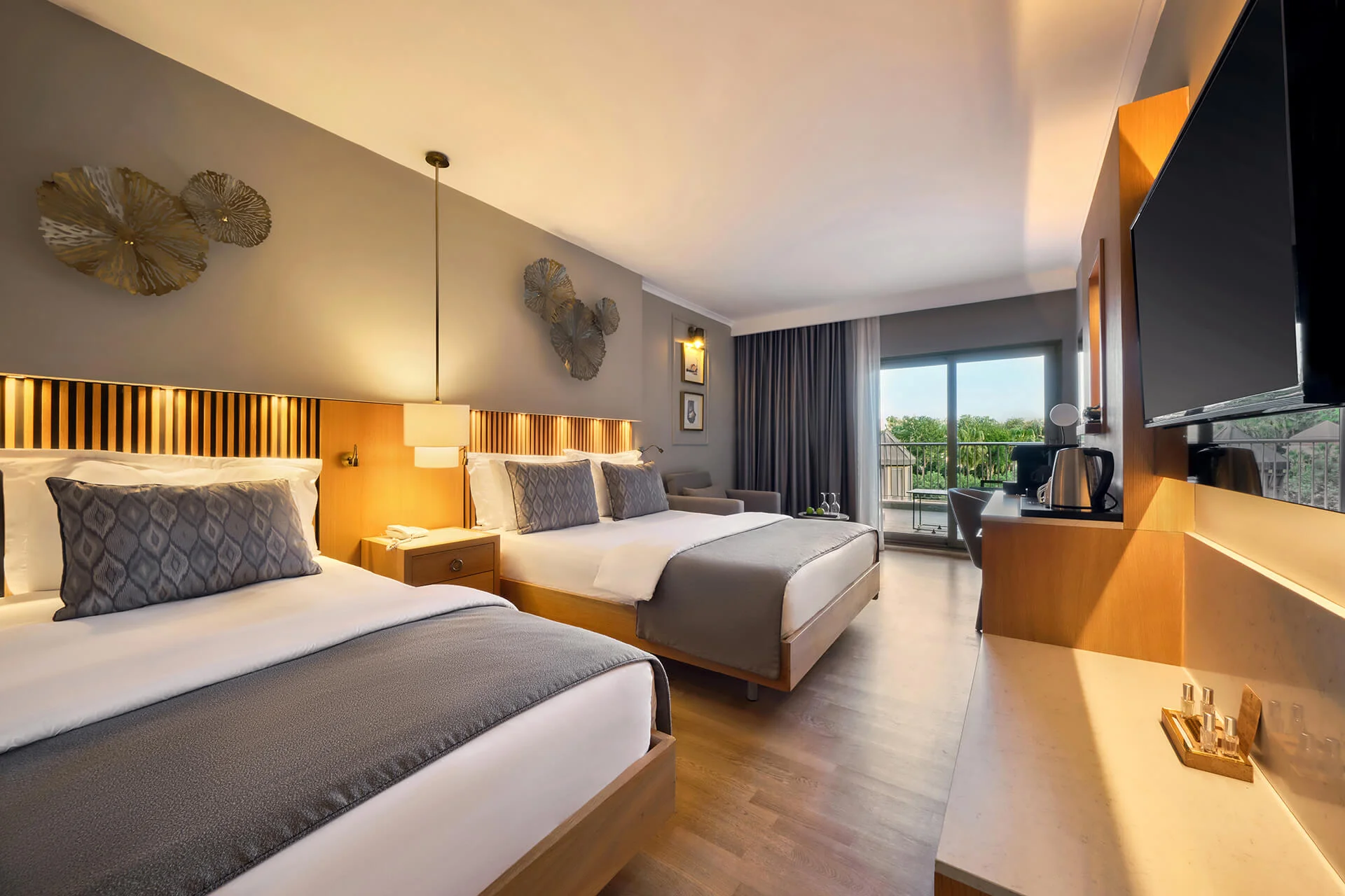 Superior Room With Jacuzzi On The Balcony
