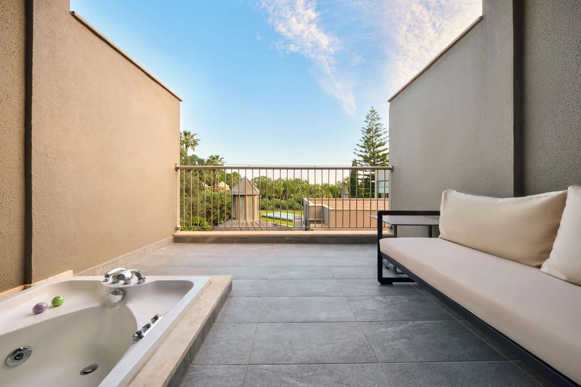 Superior Room With Jacuzzi On The Balcony
