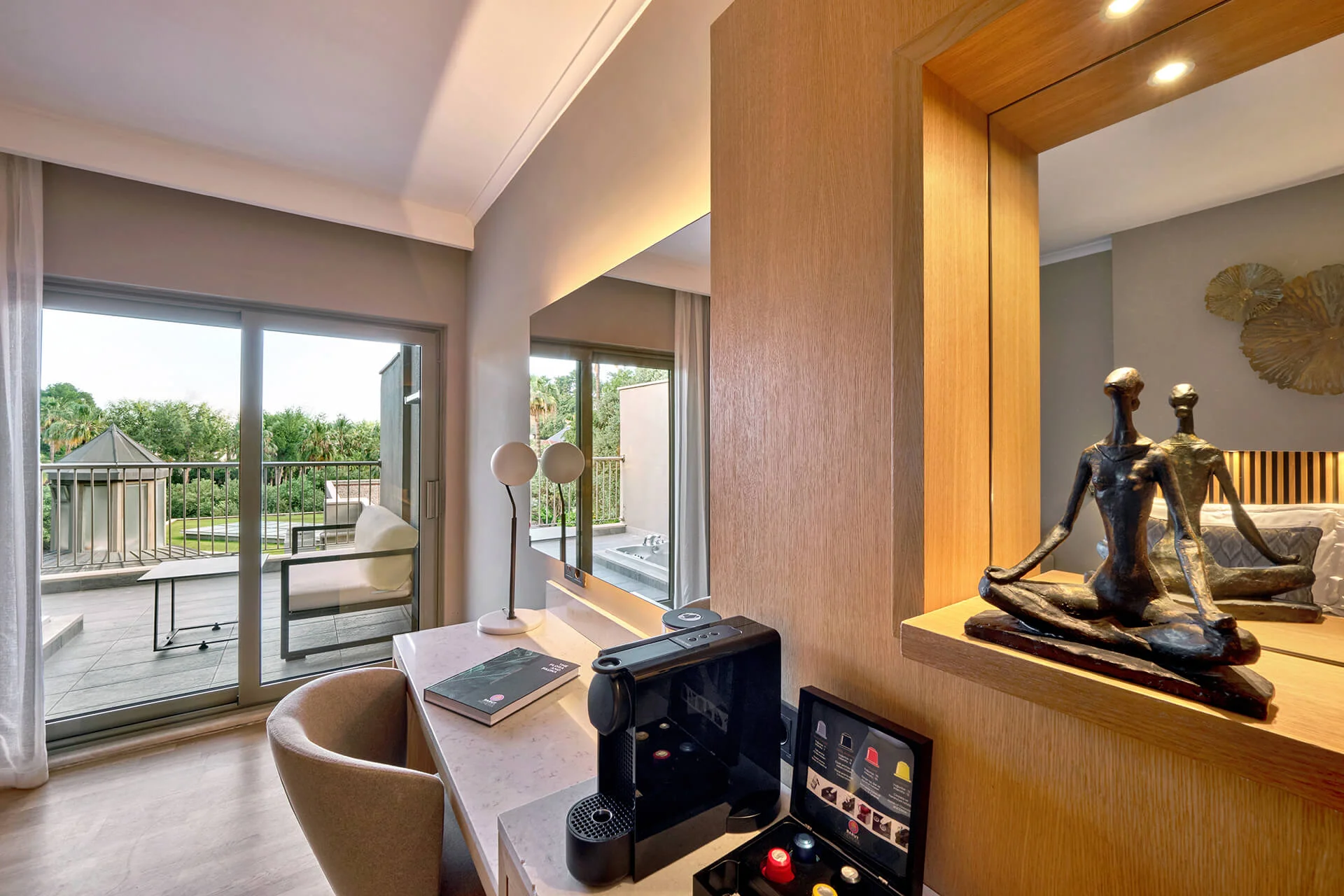 Superior Room With Jacuzzi On The Balcony