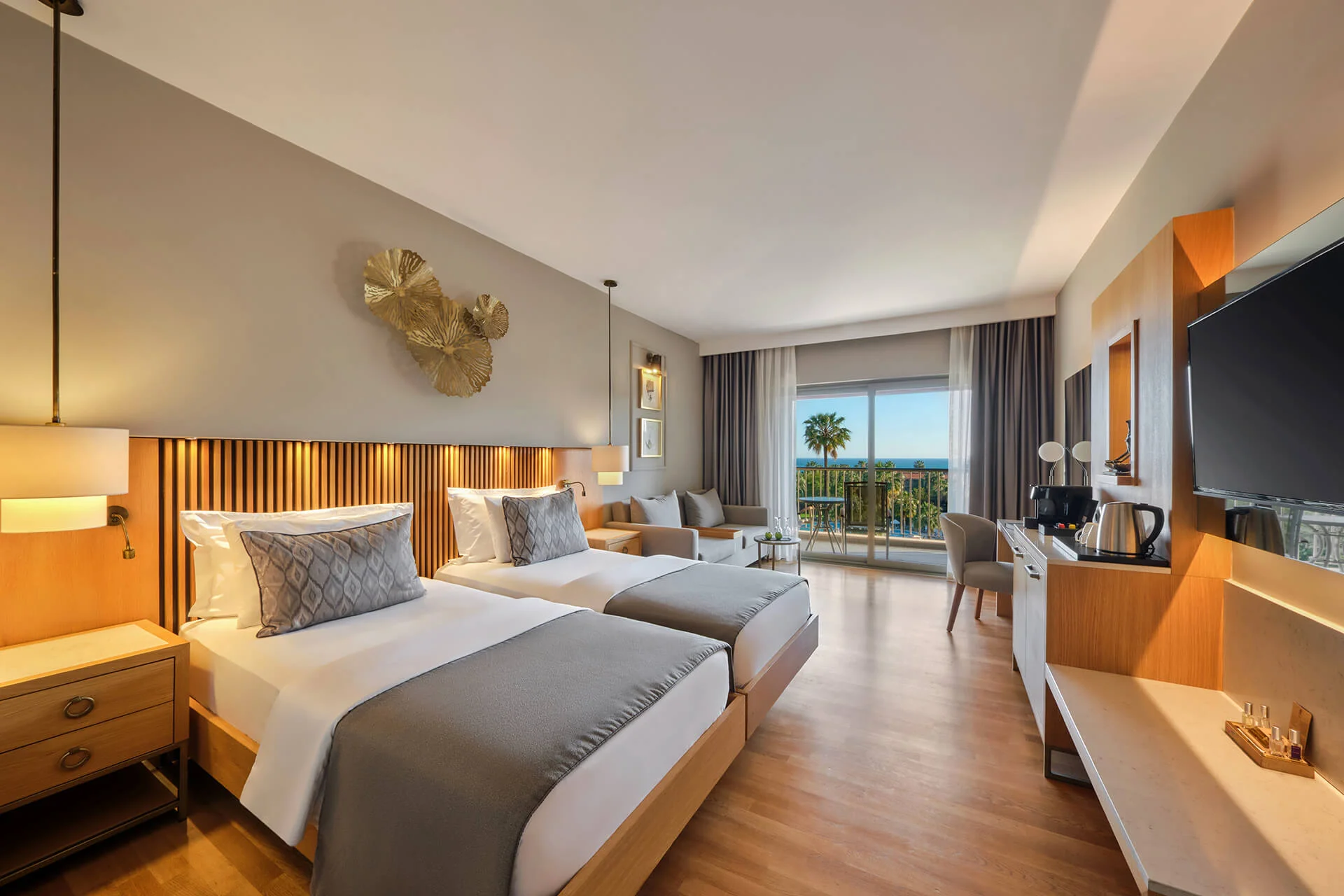 Deluxe Side Sea View Room