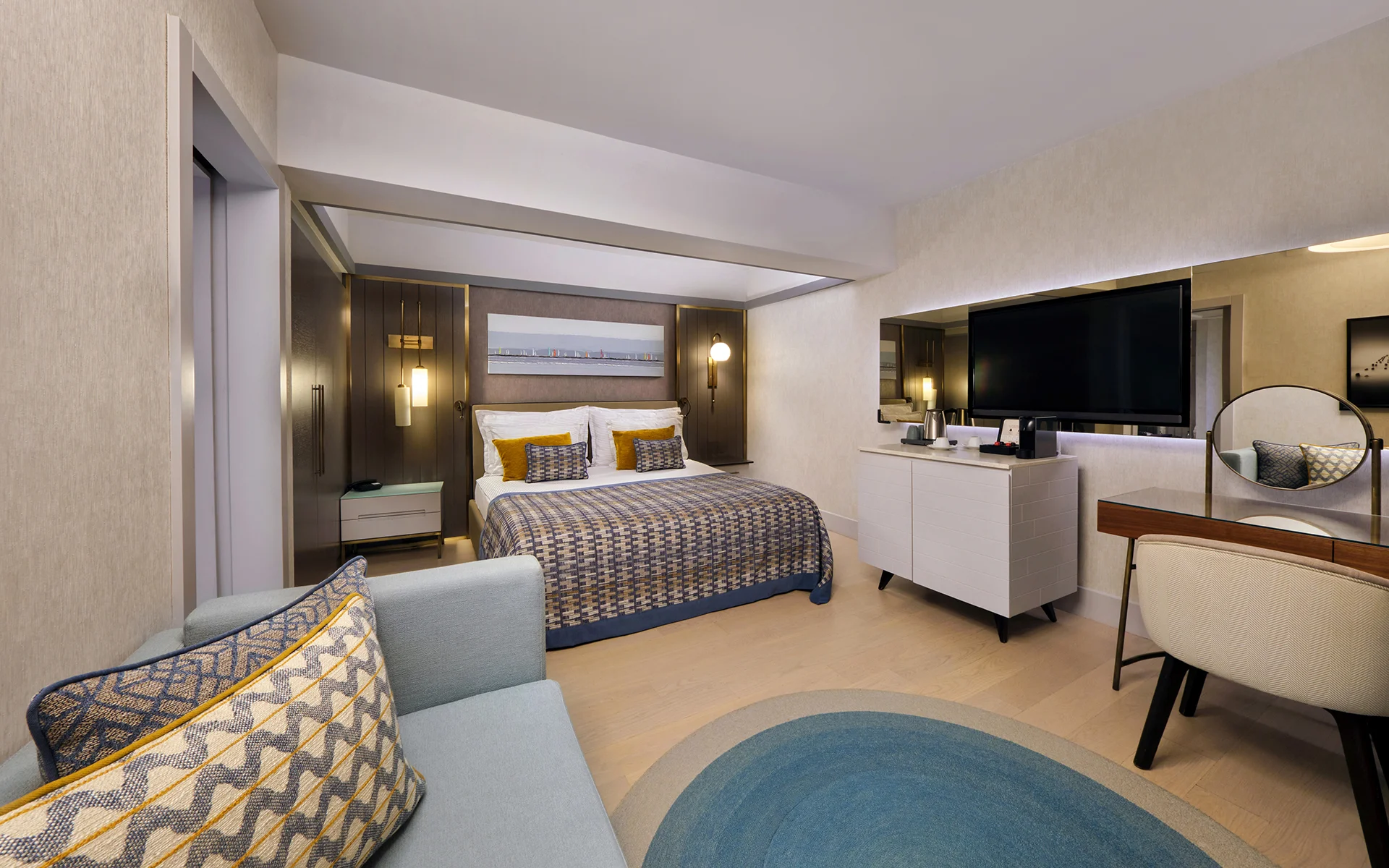 Queen Family Suite Two Bedrooms
