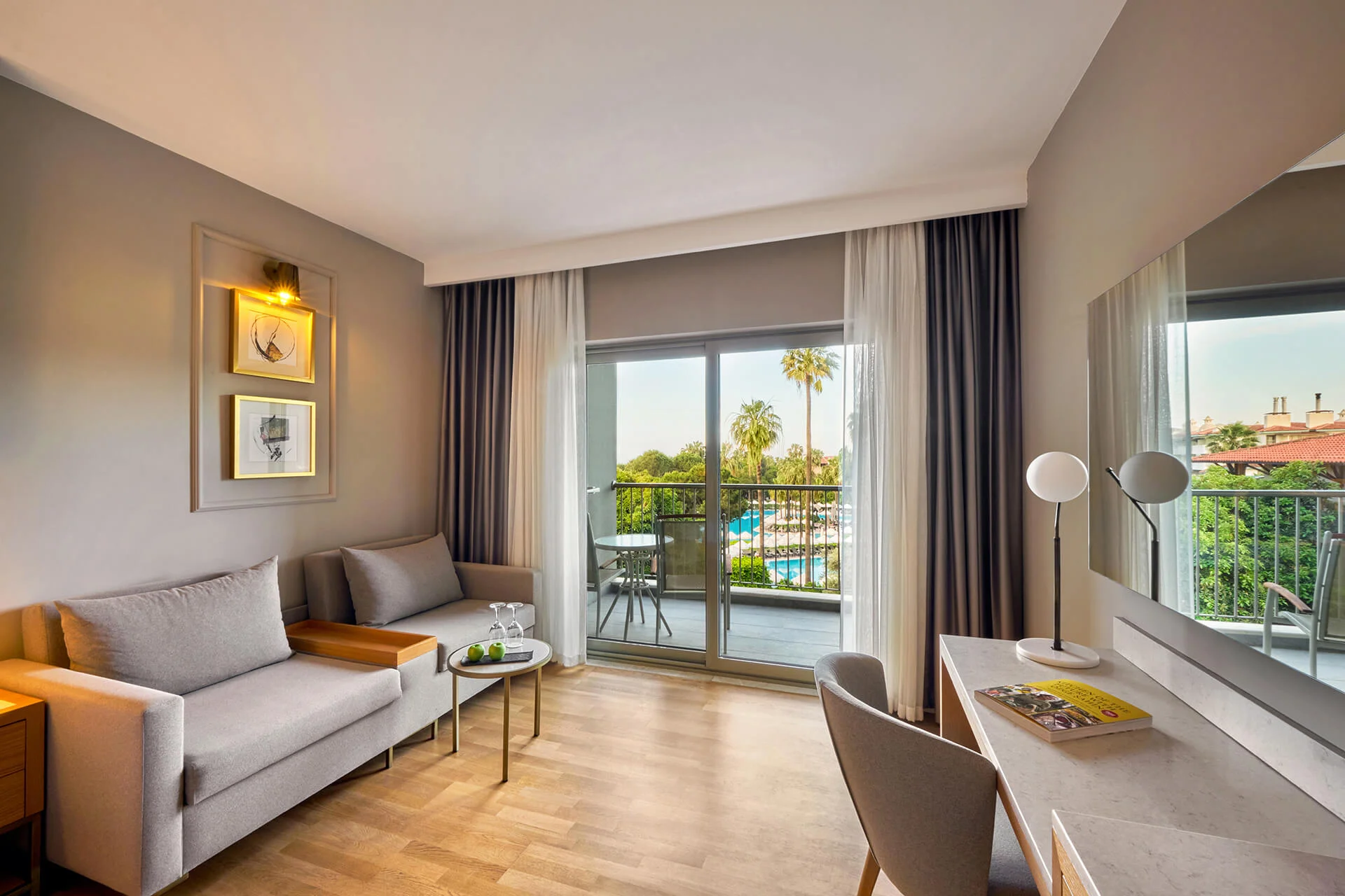 Deluxe Garden View Room