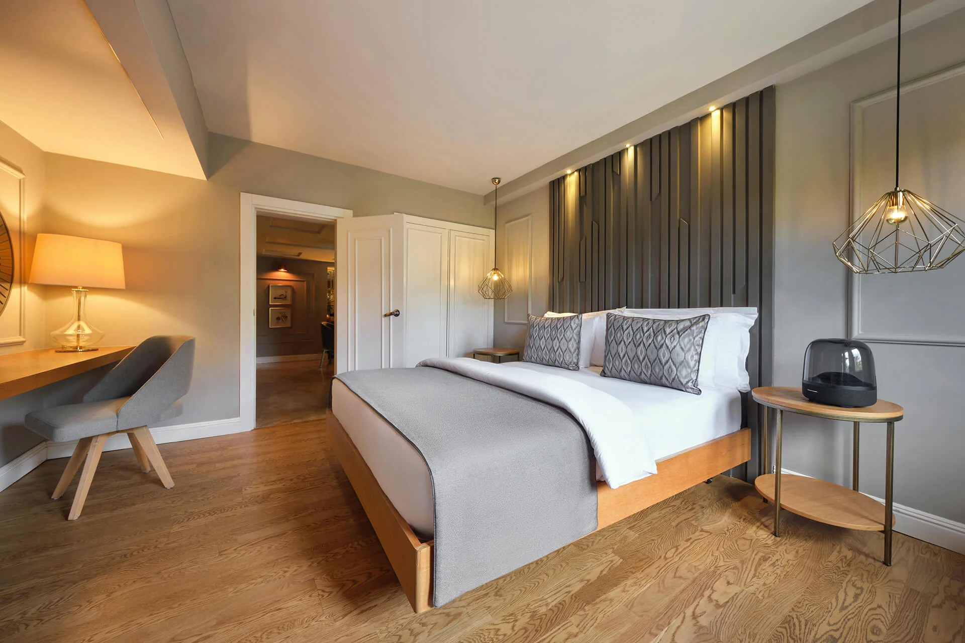 Side Suite